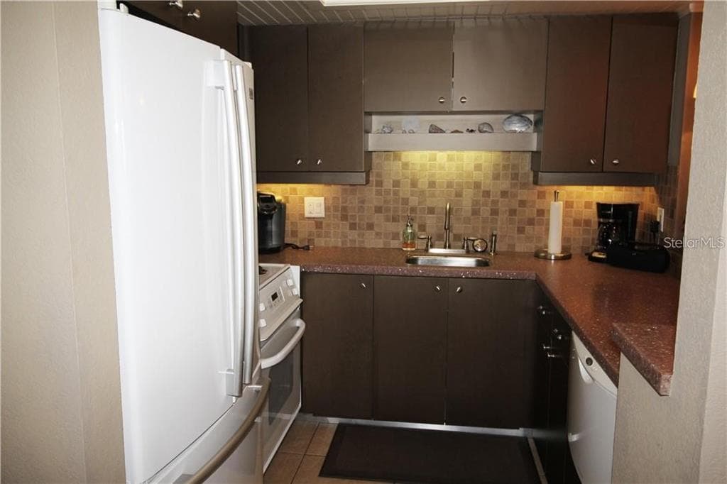 1230 GULF BOULEVARD — photo 10 of 22
