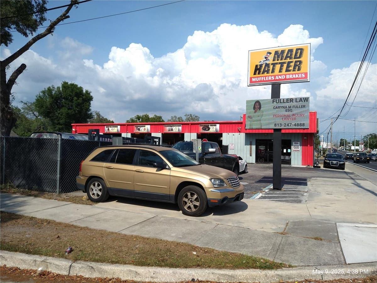 715 WEST WATERS AVENUE — photo 3 of 30