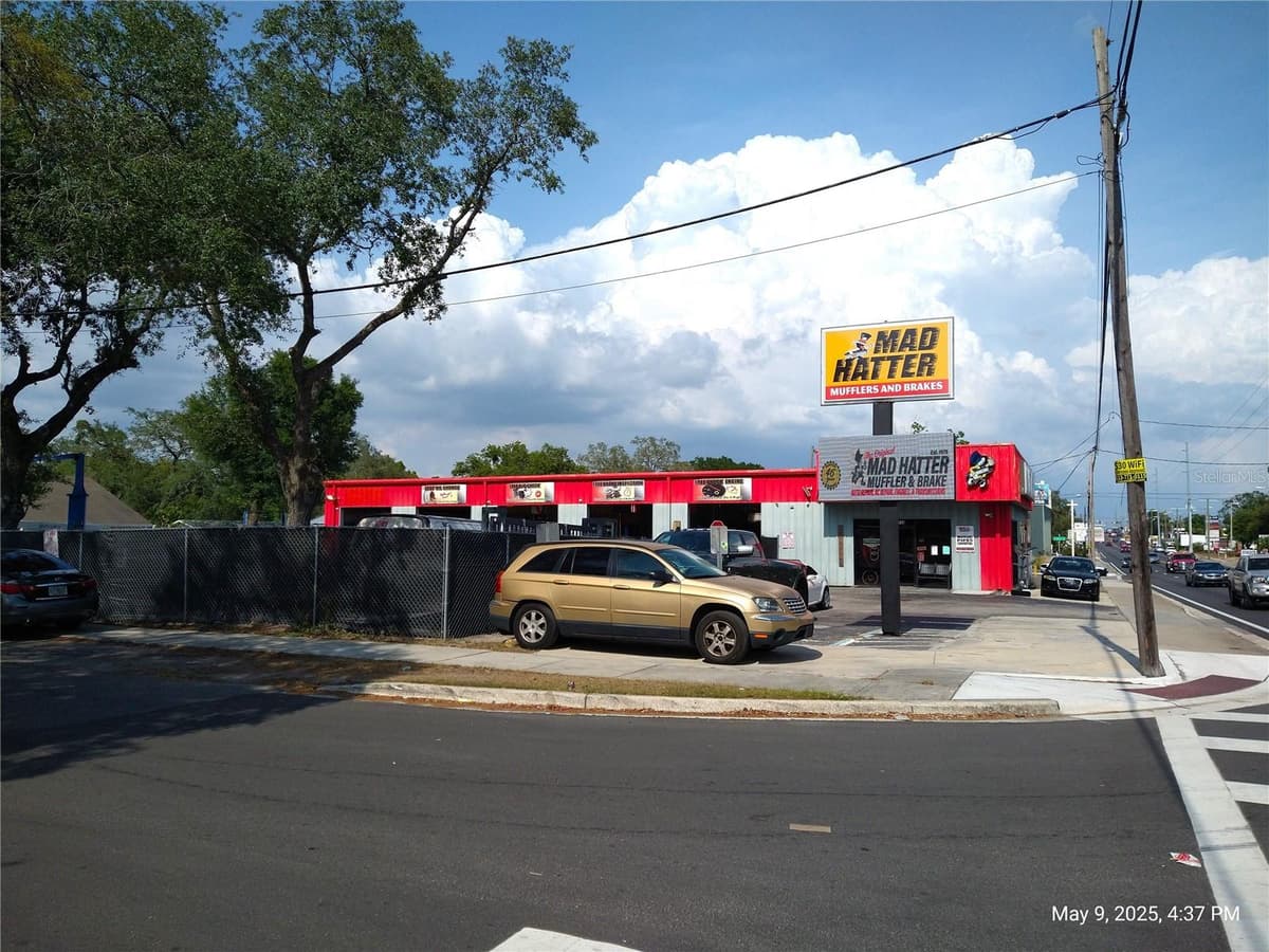 715 WEST WATERS AVENUE — photo 2 of 30