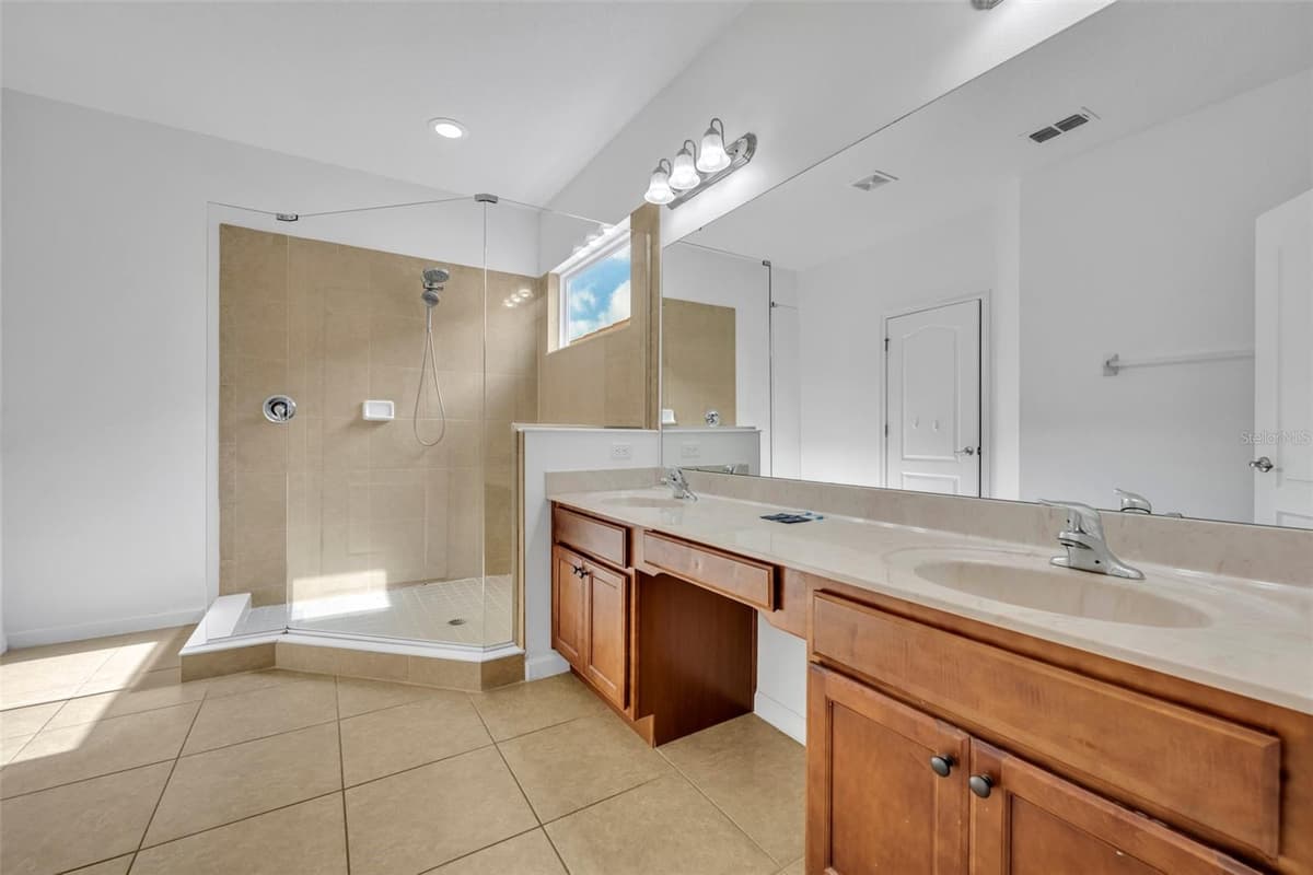 5244 OAKBOURNE AVENUE — photo 37 of 62
