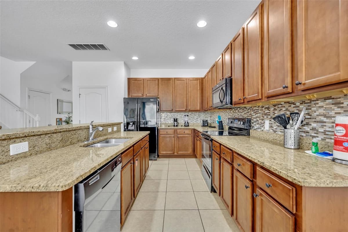 5244 OAKBOURNE AVENUE — photo 19 of 62