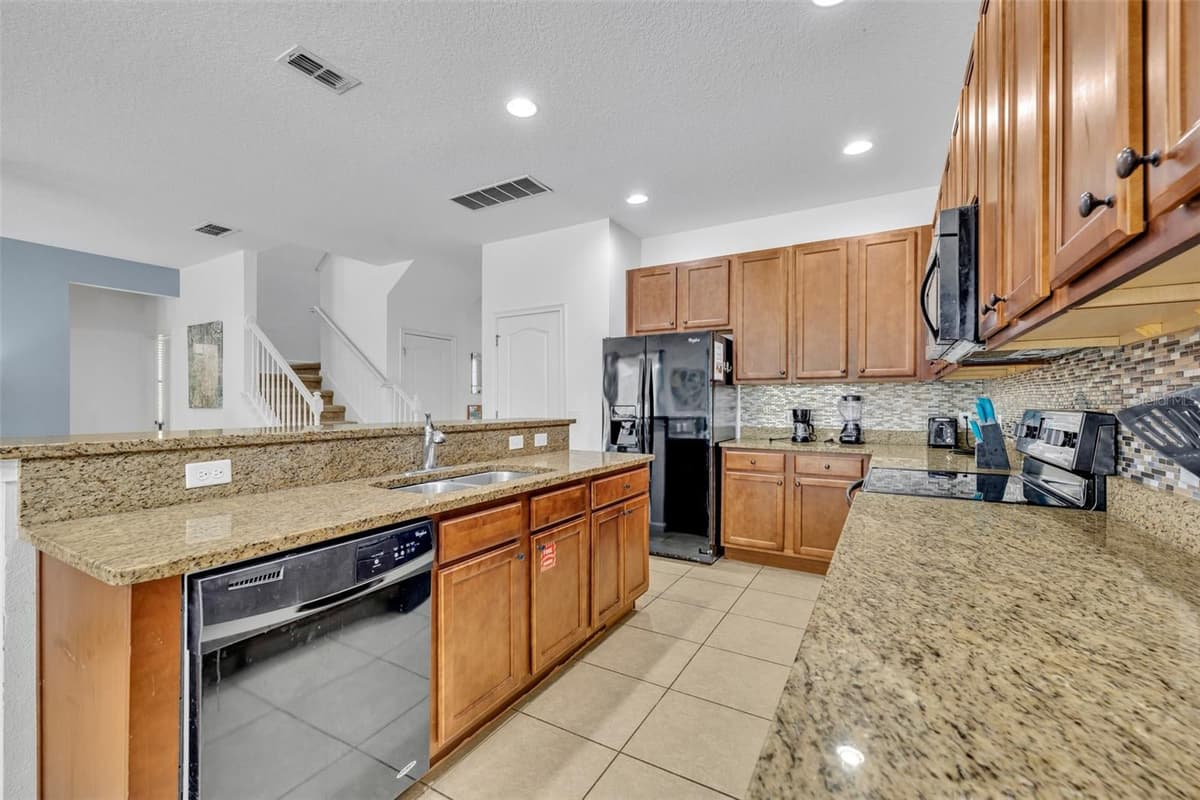5244 OAKBOURNE AVENUE — photo 18 of 62