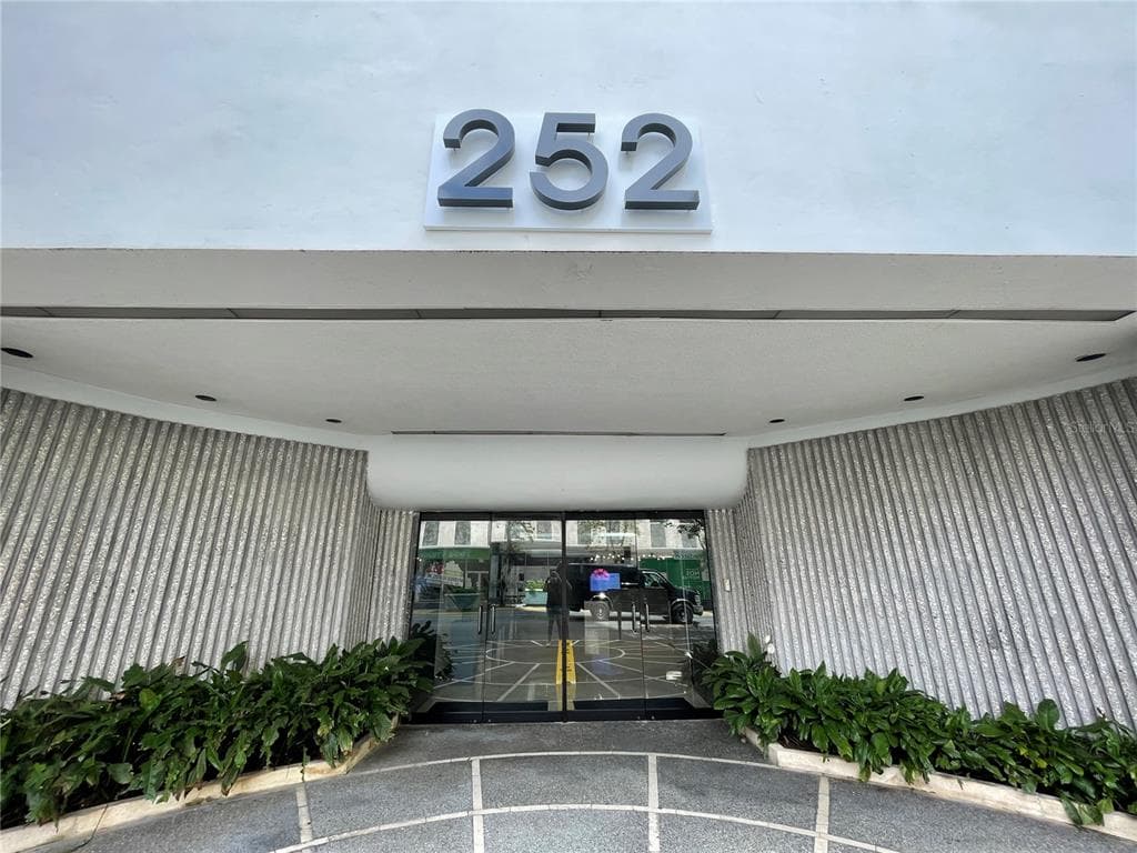 252 PONCE DE LEON AVE — photo 3 of 7