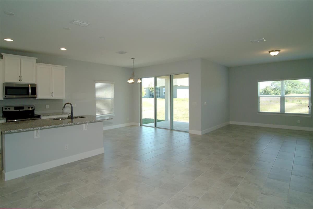 748 ALBYON COURT — photo 3 of 7
