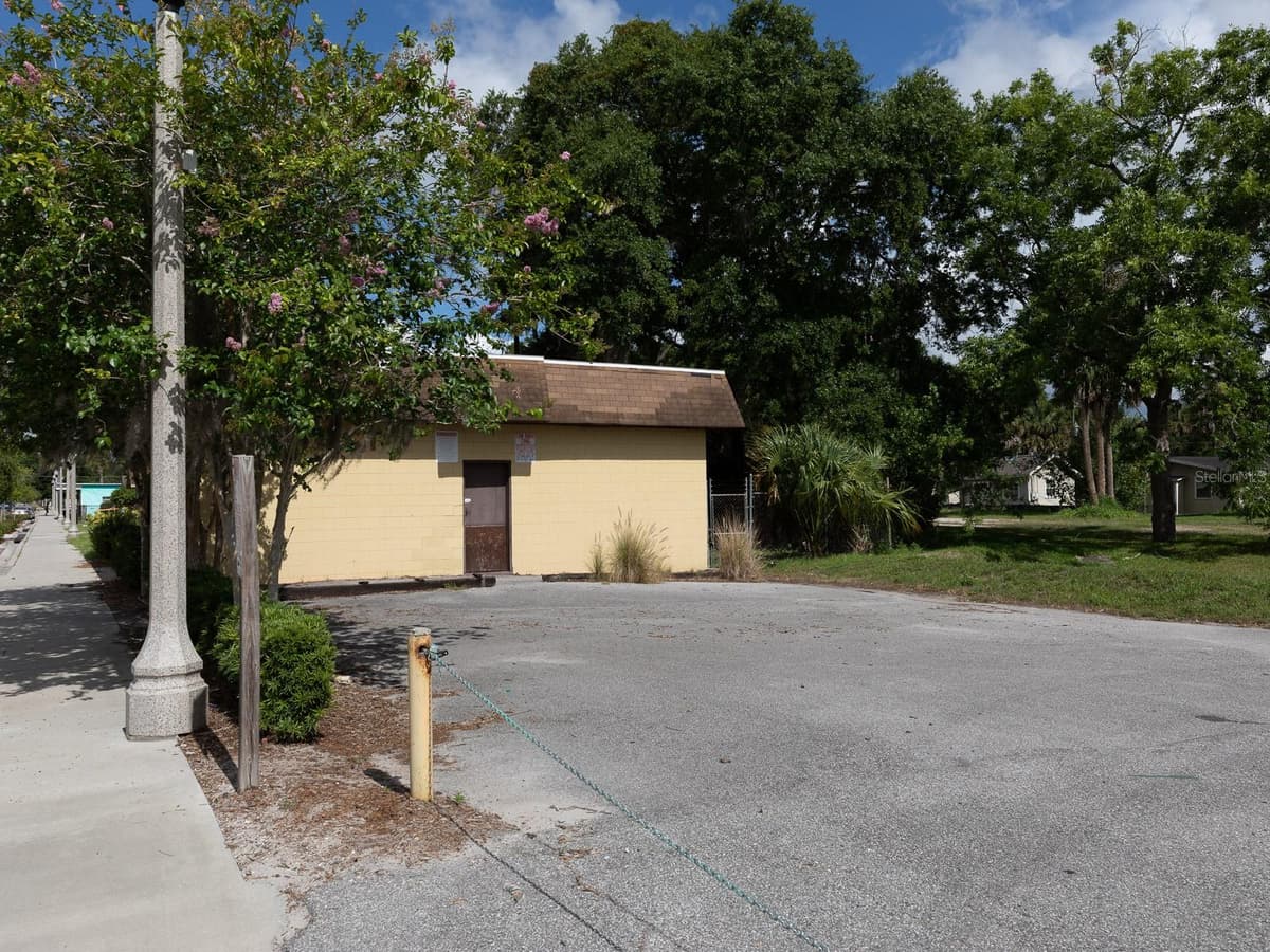1204 HISTORIC GOLDSBORO BOULEVARD — photo 20 of 20