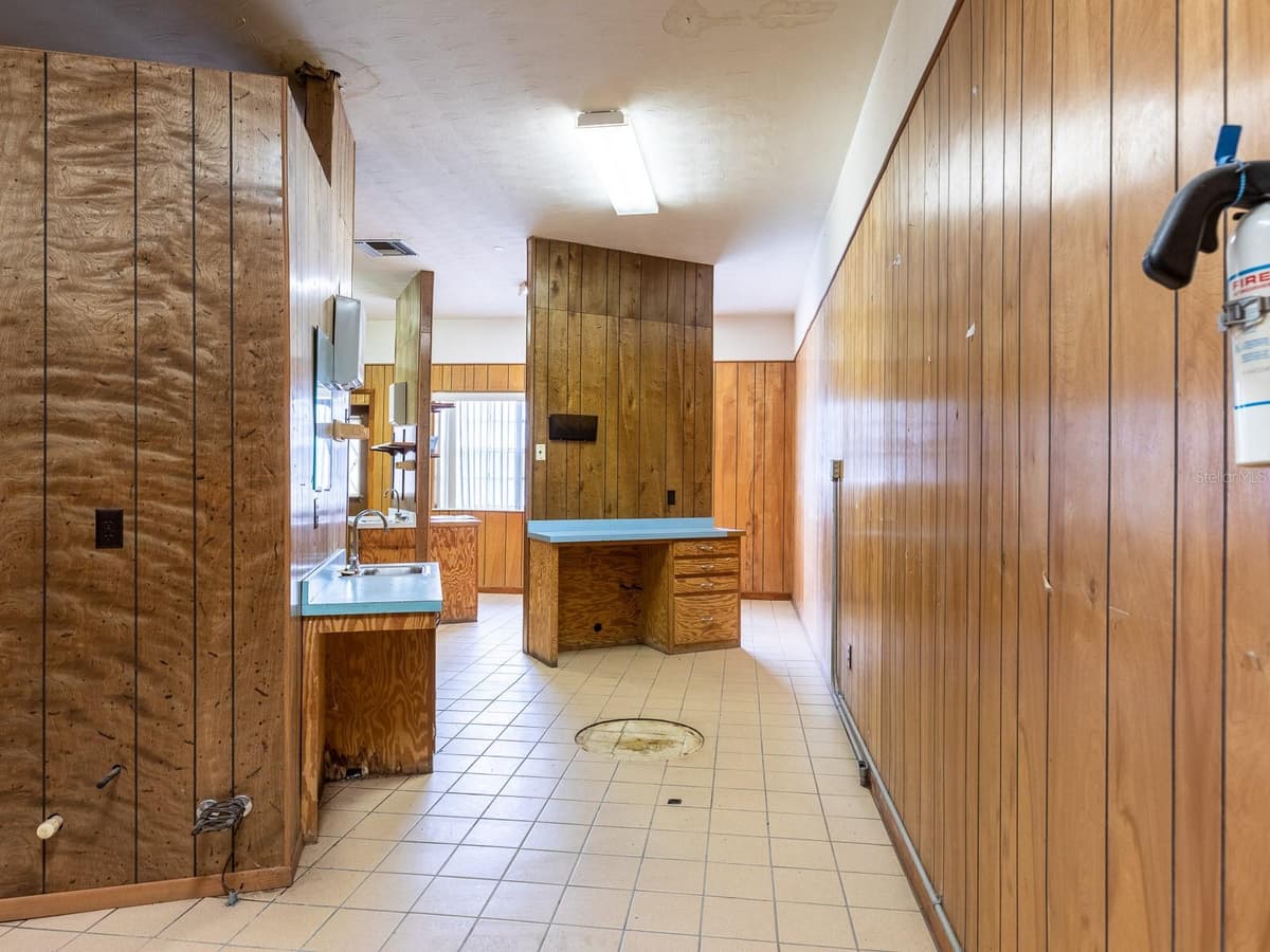 1204 HISTORIC GOLDSBORO BOULEVARD — photo 11 of 20