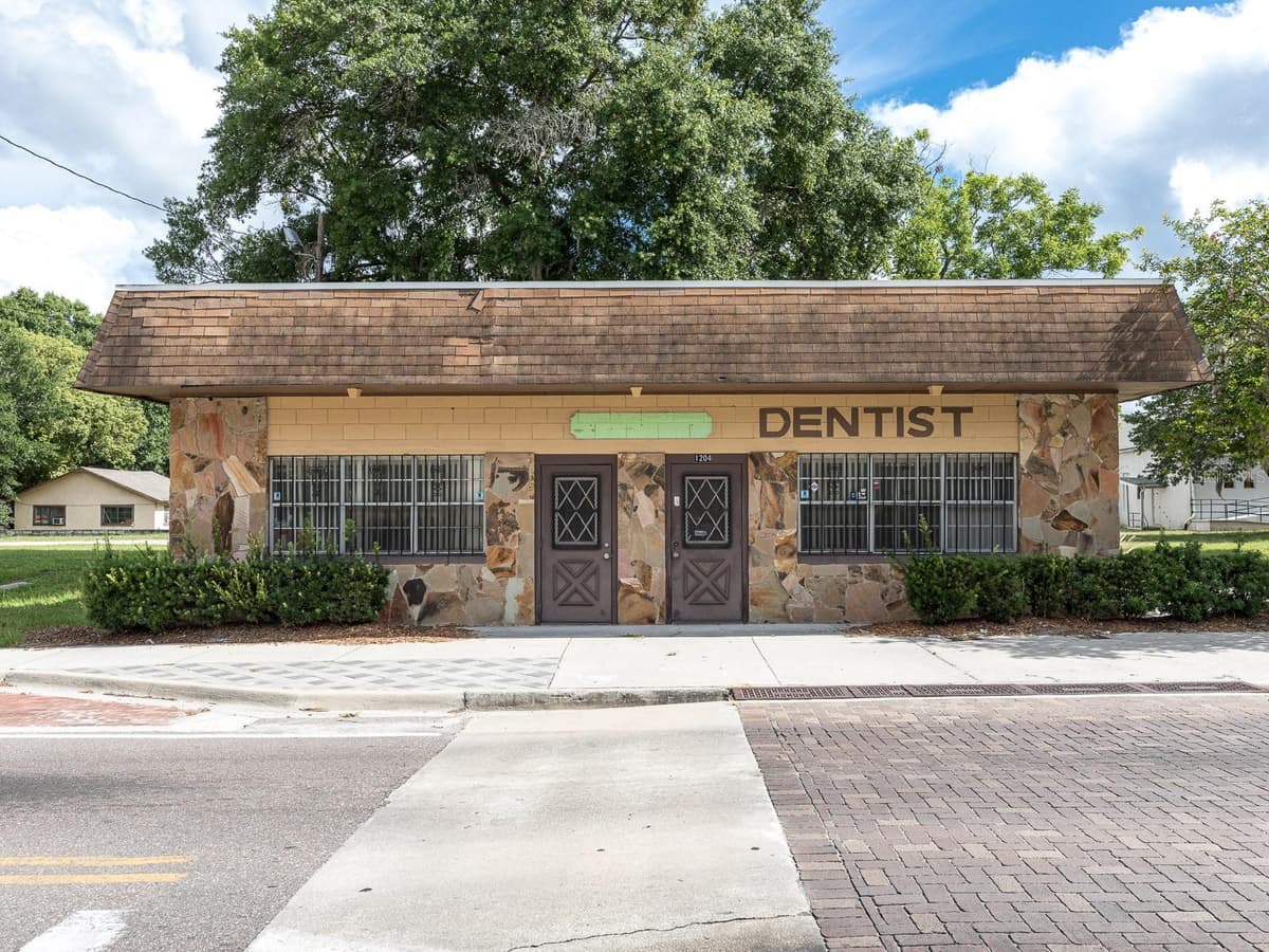 1204 HISTORIC GOLDSBORO BOULEVARD — photo 1 of 20