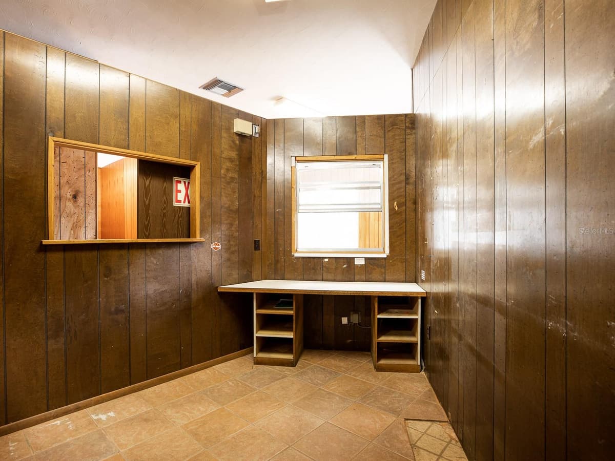 1204 HISTORIC GOLDSBORO BOULEVARD — photo 10 of 20