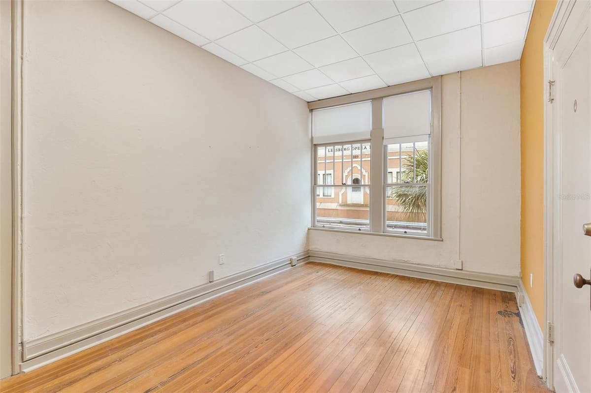 410 MAIN STREET — photo 12 of 47