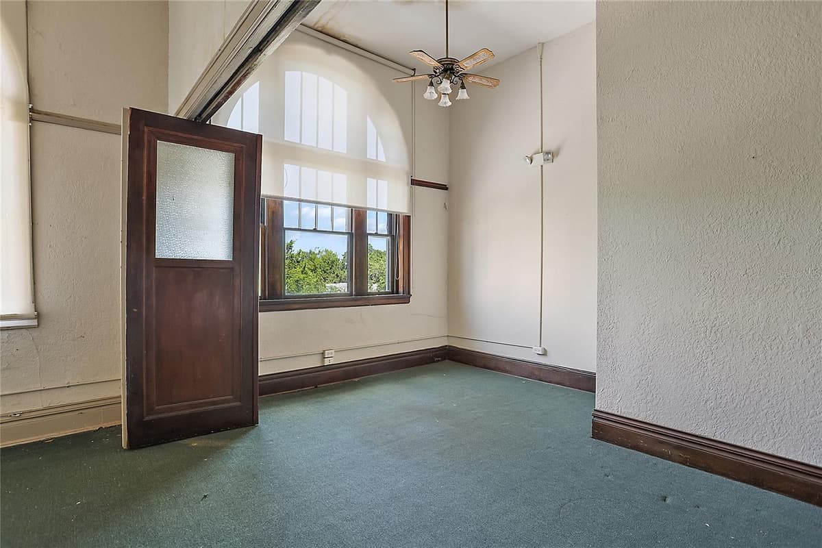 410 MAIN STREET — photo 31 of 47
