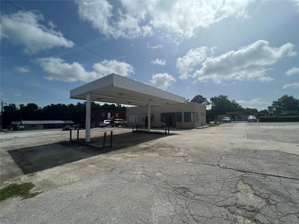 100 PONCE DE LEON BOULEVARD — photo 3 of 10