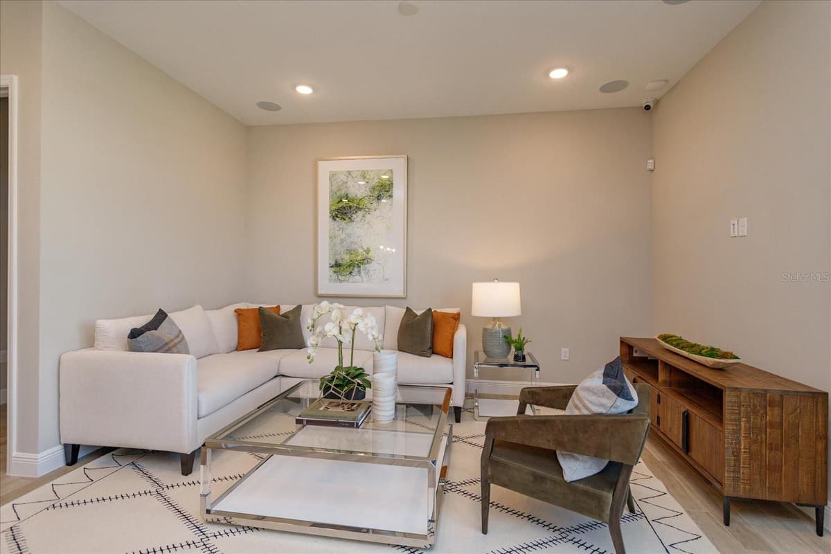 6569 CYRILS DRIVE — photo 11 of 17