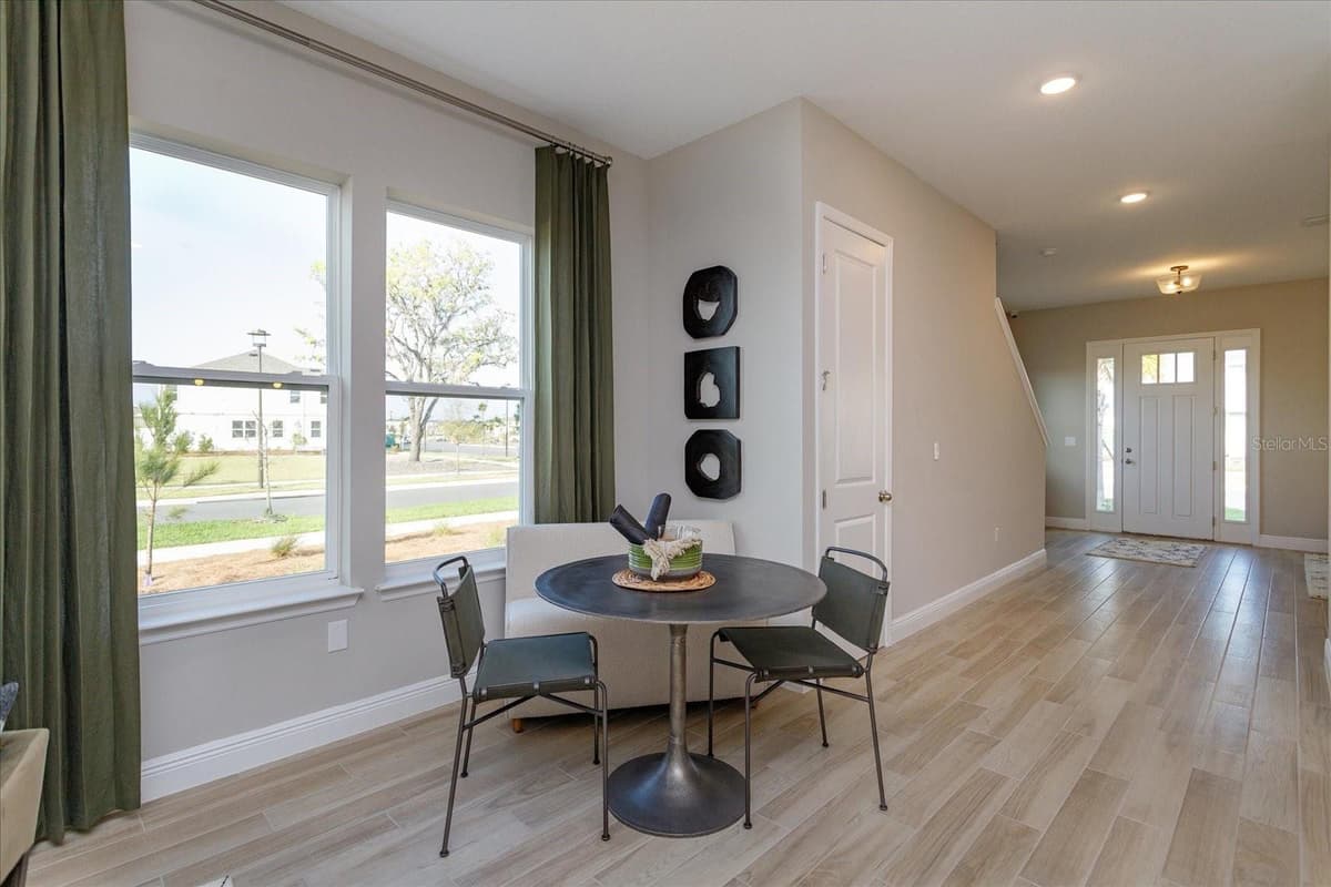 6569 CYRILS DRIVE — photo 7 of 17