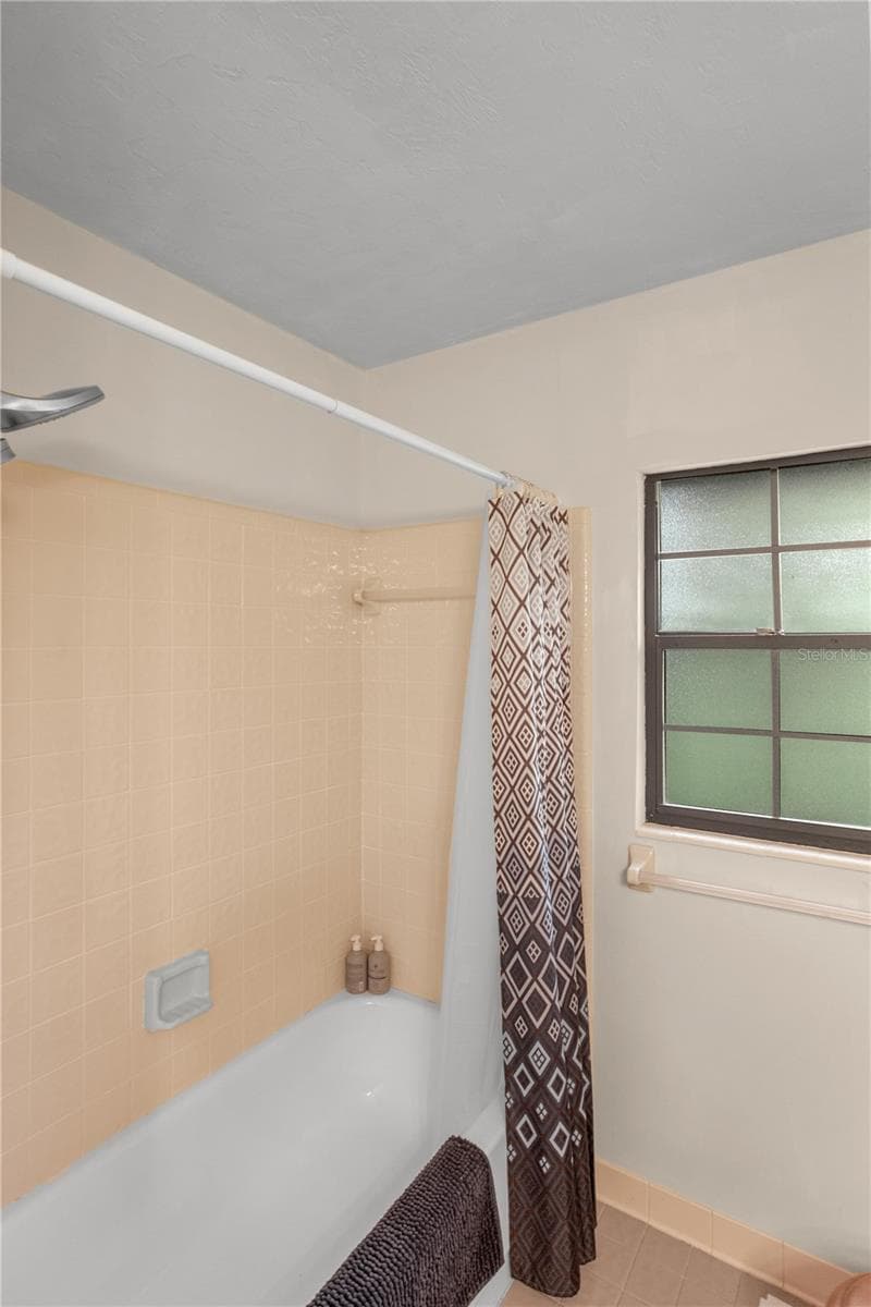 18001 HAWTHORNE ROAD — photo 71 of 90