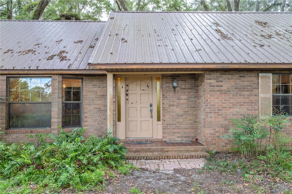 18001 HAWTHORNE ROAD — photo 6 of 90