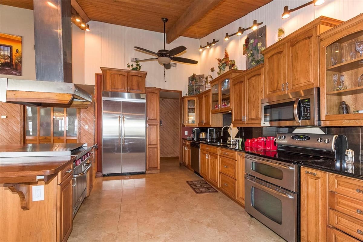 5575 ALLIGATOR LAKE ROAD — photo 10 of 31