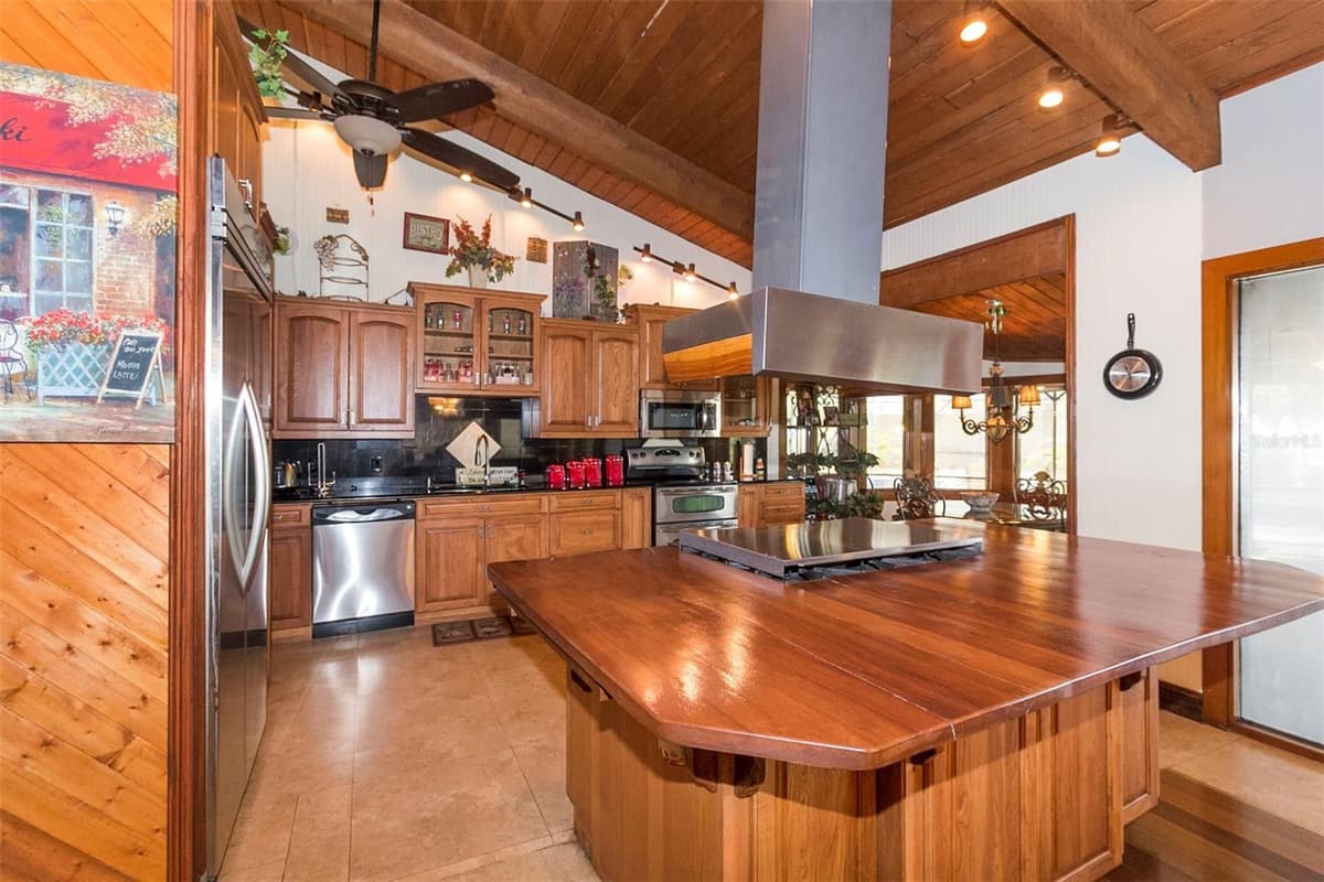 5575 ALLIGATOR LAKE ROAD — photo 11 of 31
