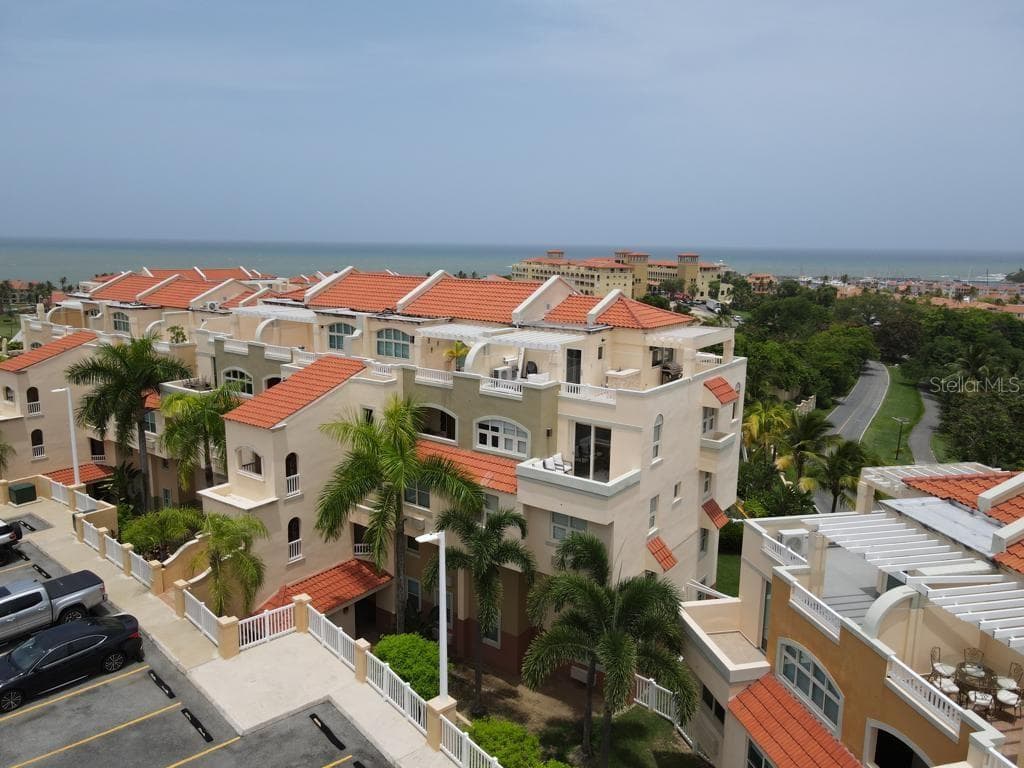Palms Inn Drive PALMANOVA VILLAGE — photo 5 of 37