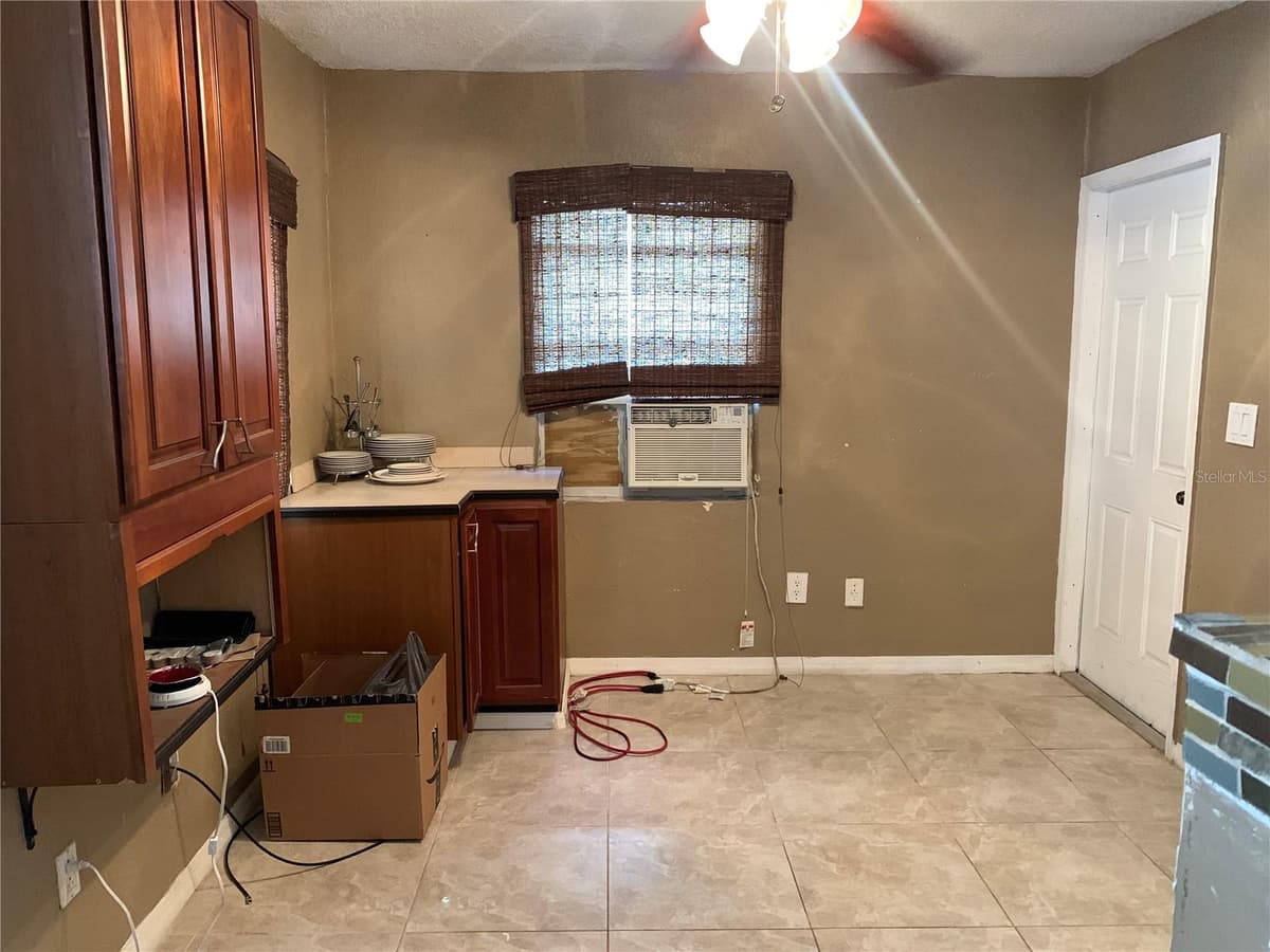 1023 GORE STREET — photo 17 of 17