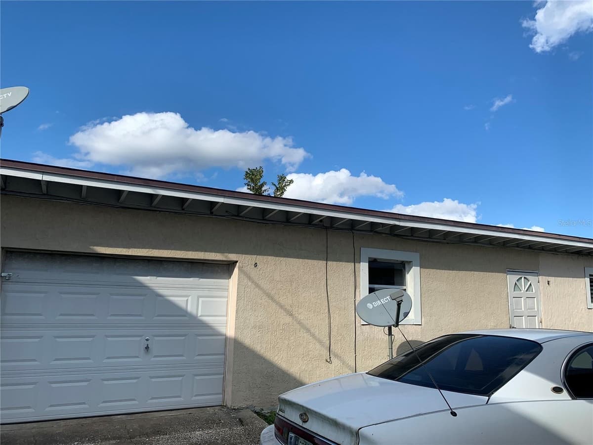 1023 GORE STREET — photo 15 of 17