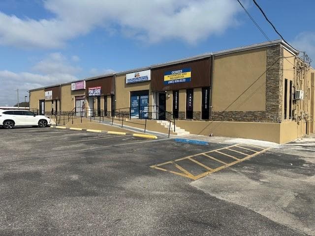 1011 LANCASTER ROAD — photo 4 of 28