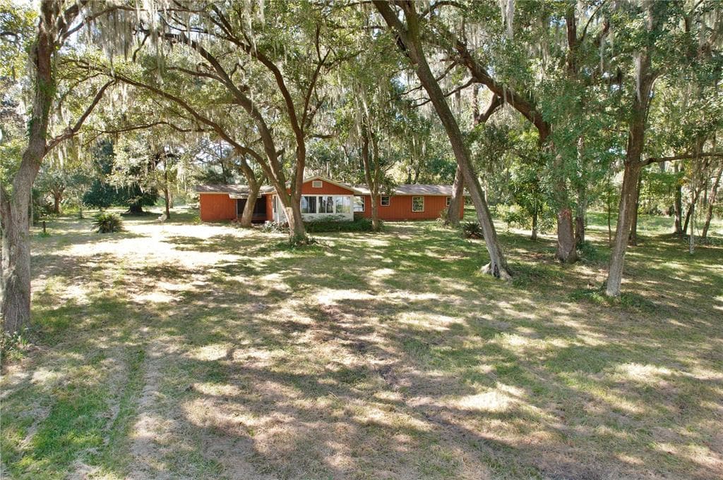 9817 COUNTY ROAD 1469 — photo 1 of 10