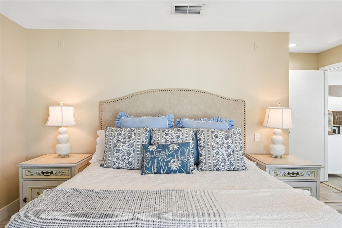6570 MANASOTA KEY ROAD — photo 32 of 73