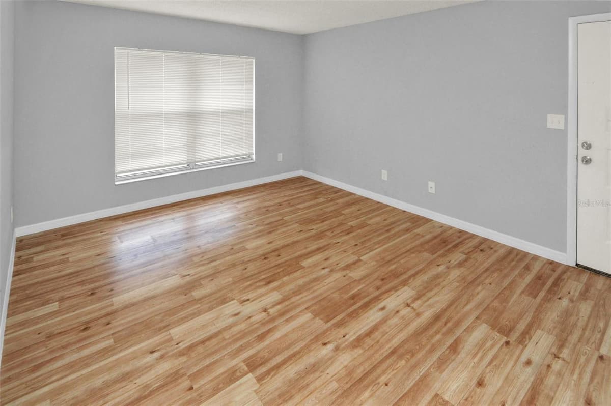 7450 35TH STREET — photo 17 of 41