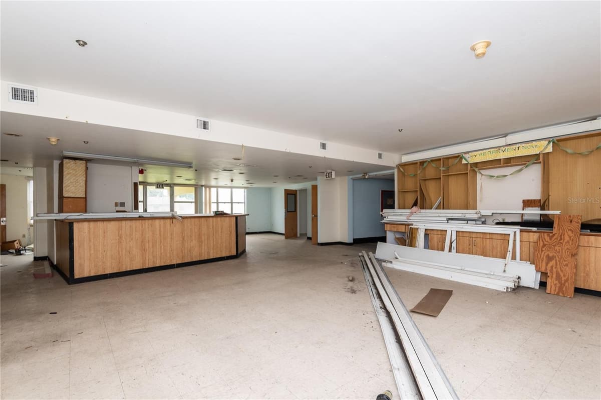 5871 HIGHWAY 31 — photo 8 of 12