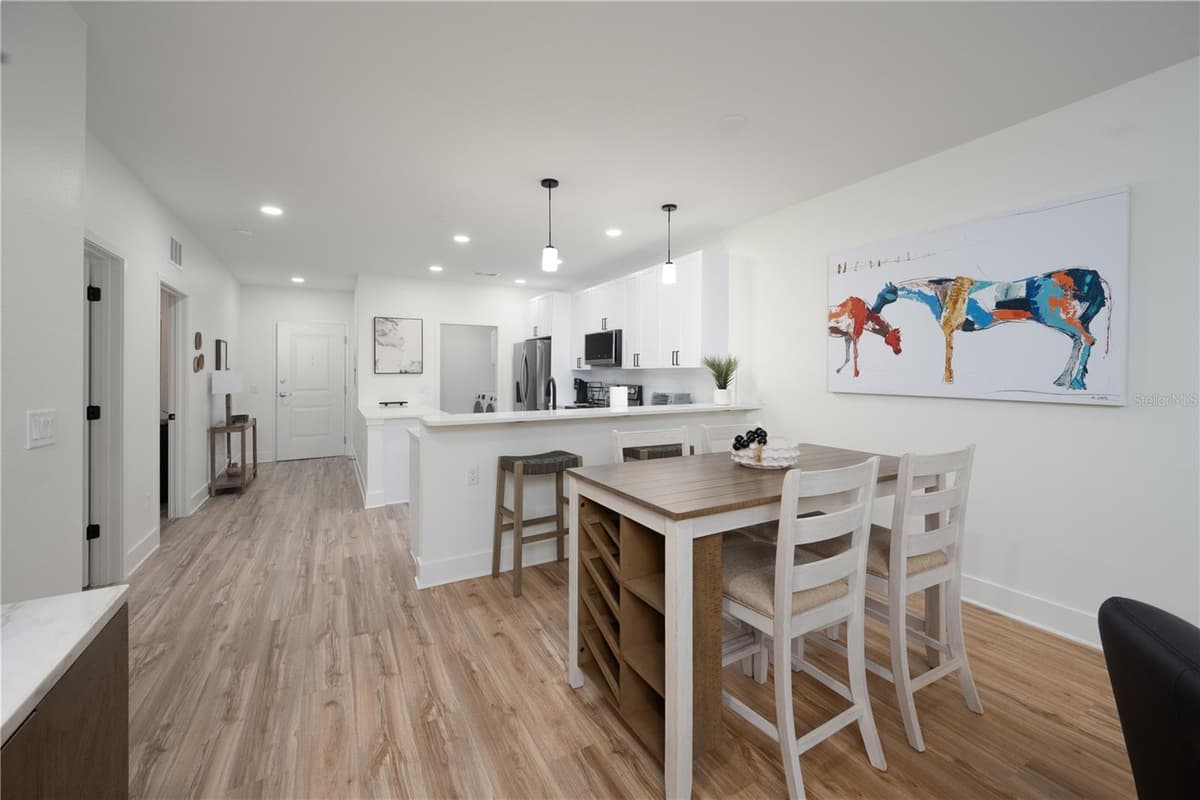 419 1ST AVENUE — photo 8 of 24