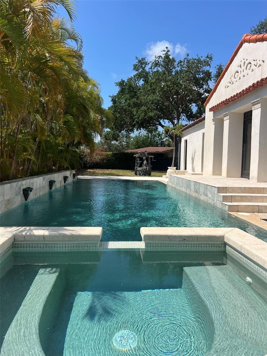 100 DAVIS BOULEVARD — photo 34 of 40