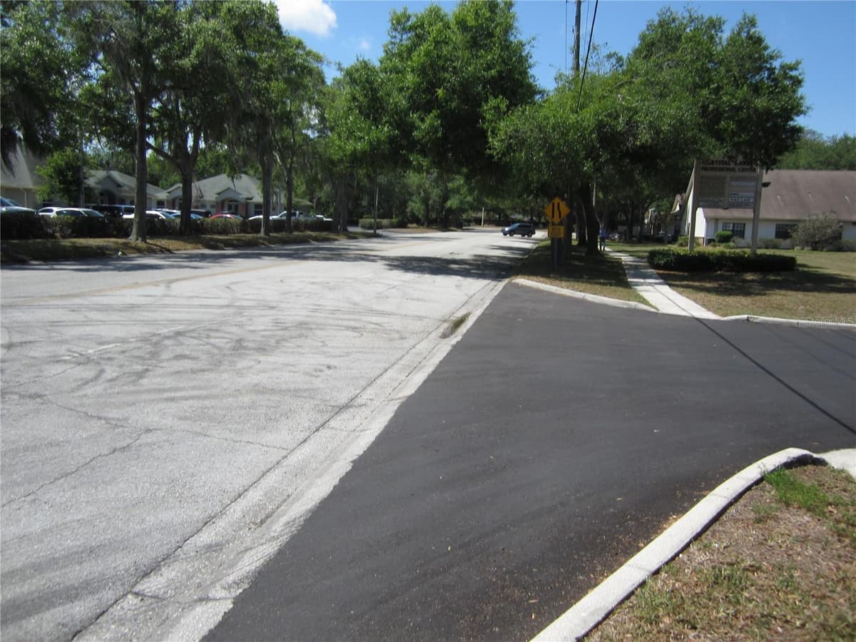 209 CRYSTAL GROVE BOULEVARD — photo 5 of 10