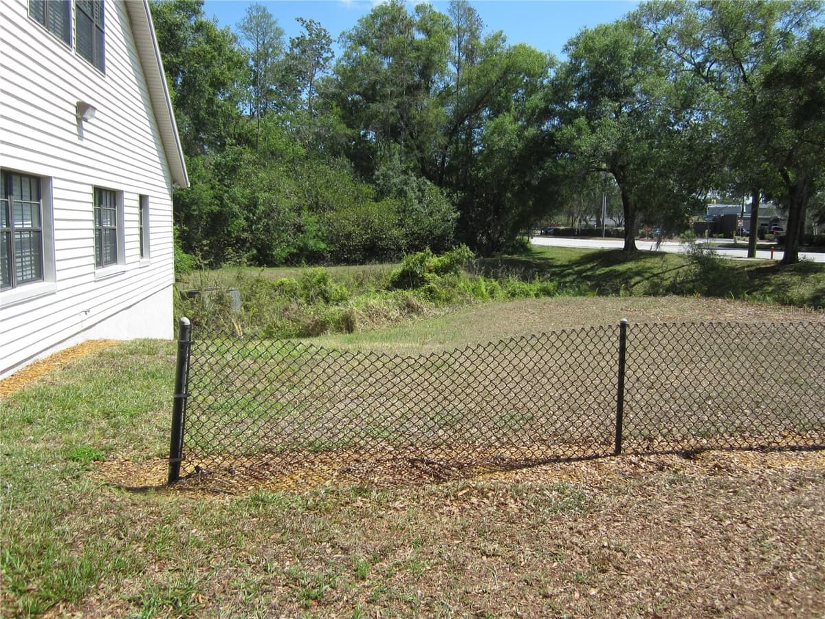 209 CRYSTAL GROVE BOULEVARD — photo 1 of 10