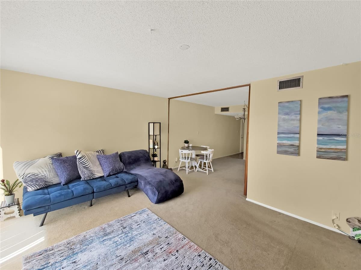 2763 WOODGATE LANE — photo 3 of 18
