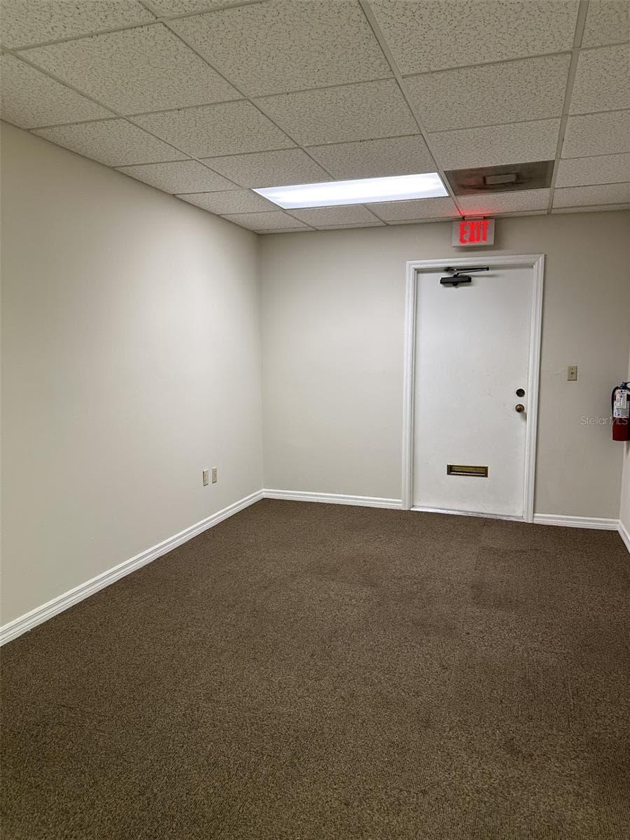 901 DOUGLAS AVENUE — photo 8 of 25