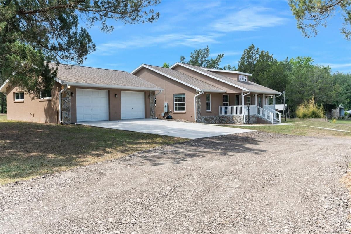 9986 NEW HOPE COURT — photo 4 of 99