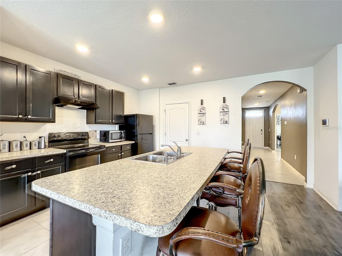 10547 BURLWOOD DRIVE — photo 17 of 48