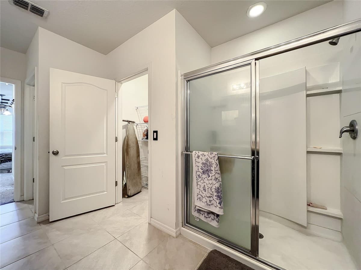 10547 BURLWOOD DRIVE — photo 33 of 48