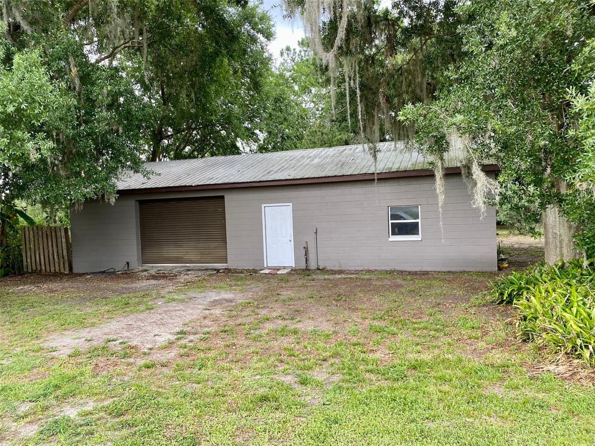 3801 US HIGHWAY 17 92 — photo 10 of 11