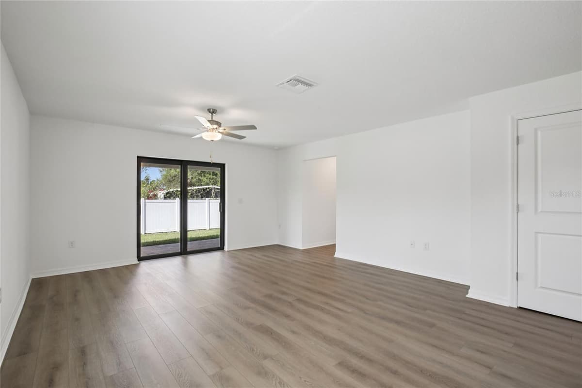 5413 DAYTON LANE — photo 13 of 45