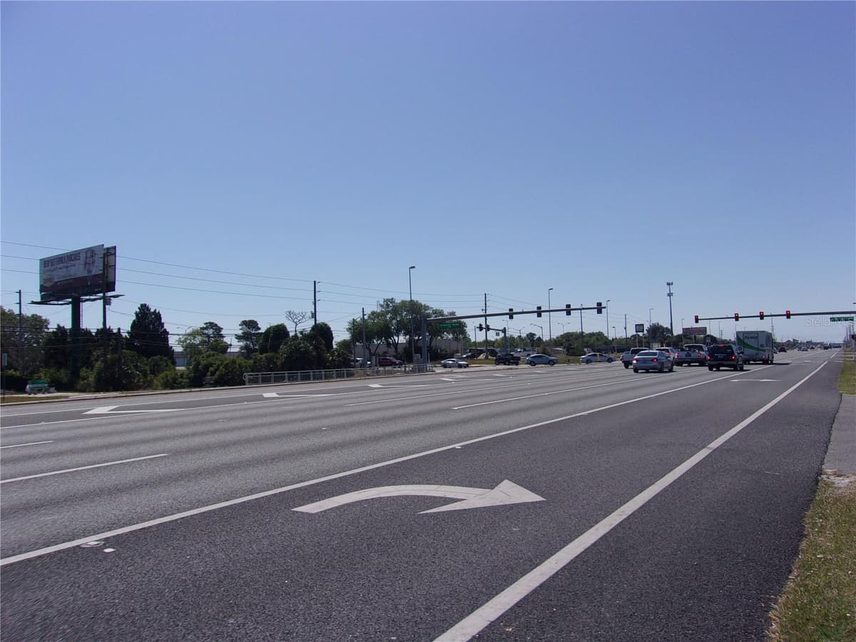 12515 US HIGHWAY 19 — photo 7 of 15