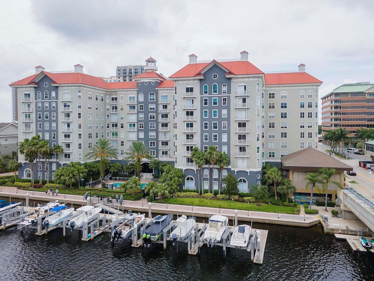700 HARBOUR ISLAND BOULEVARD — photo 20 of 29