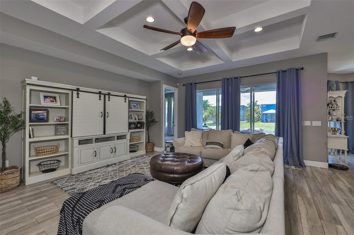 421 BAHAMA GRANDE BOULEVARD — photo 10 of 15