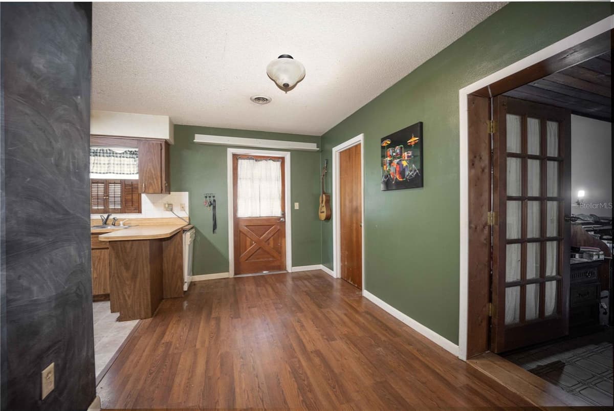9701 WARM SPRINGS AVENUE — photo 4 of 14