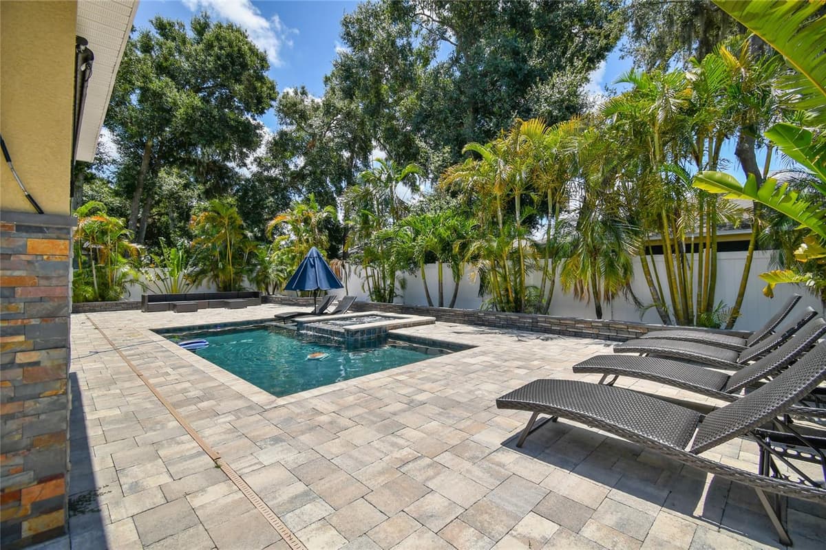 10413 HAMPTON MEADOW WAY — photo 10 of 61