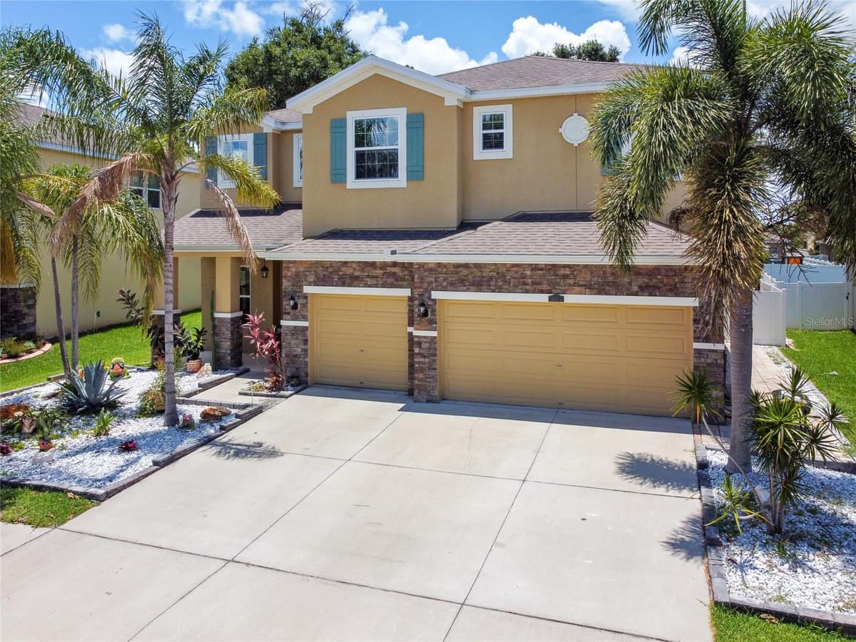10413 HAMPTON MEADOW WAY — photo 1 of 61