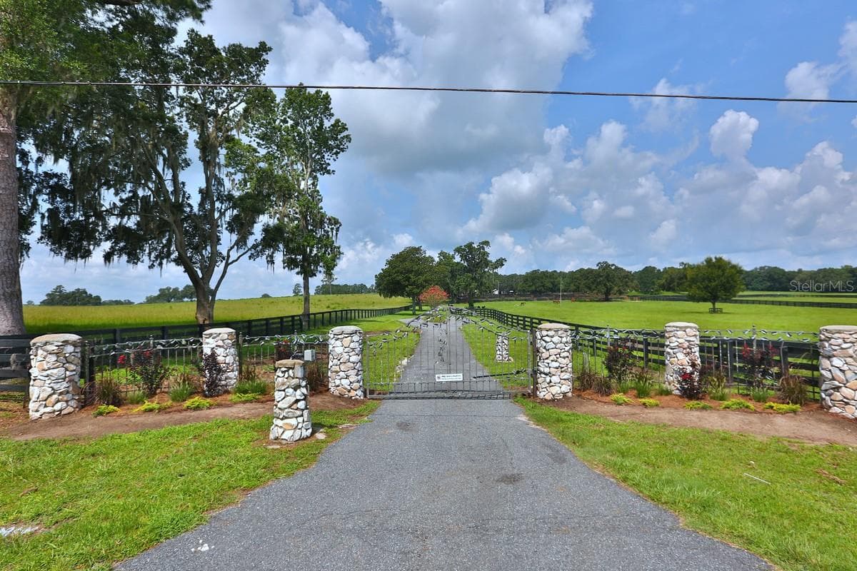 13450 GAINESVILLE ROAD — photo 4 of 90