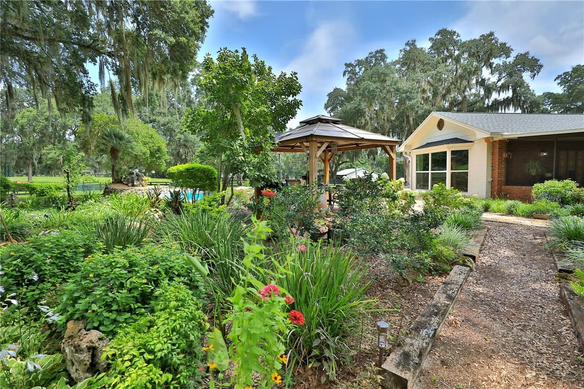 13450 GAINESVILLE ROAD — photo 84 of 90