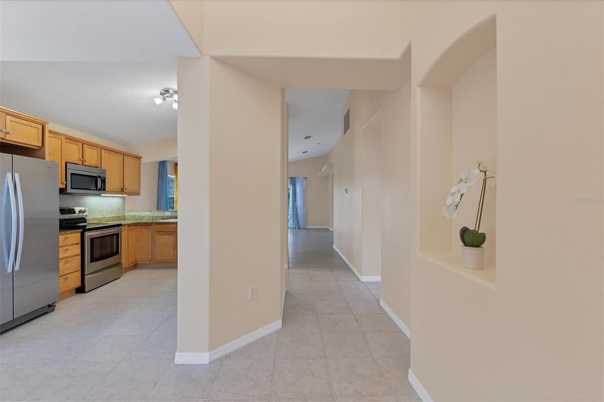 11907 DE LEON DRIVE — photo 4 of 29