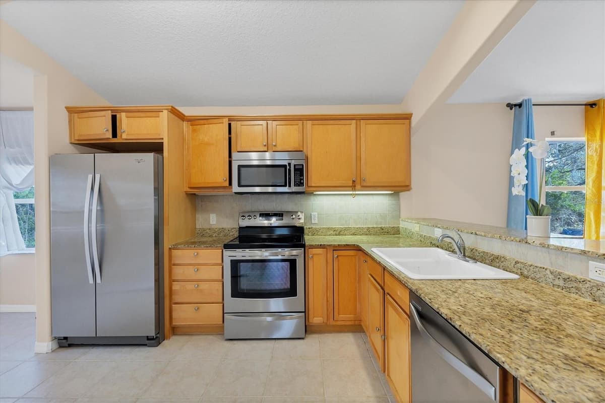 11907 DE LEON DRIVE — photo 13 of 29